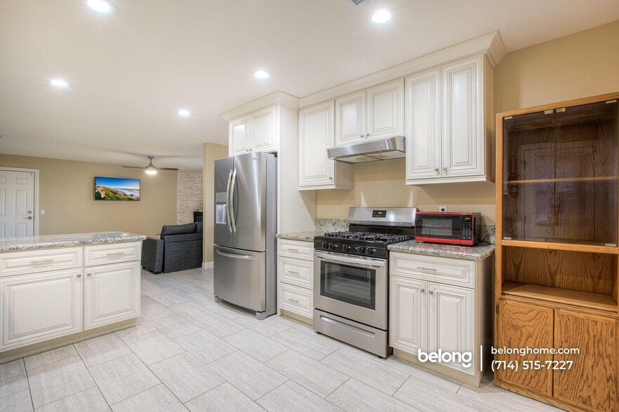 Building Photo - 18261 Sanders Dr