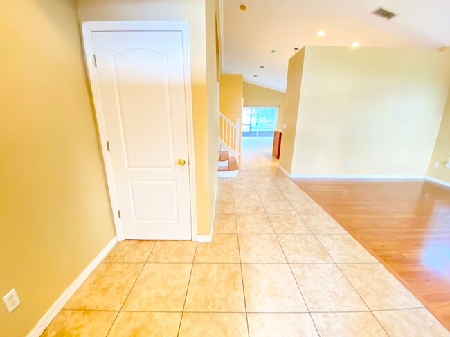 Building Photo - SPACIOUS HOME IN KISSIMMEE, FLORIDA!