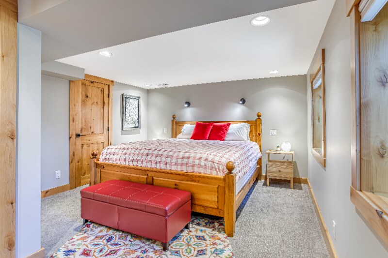 Building Photo - 1221 Commercial St