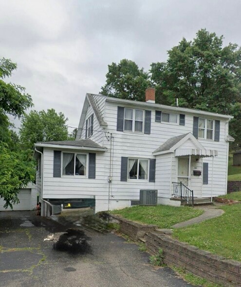 Building Photo - 361 Long St