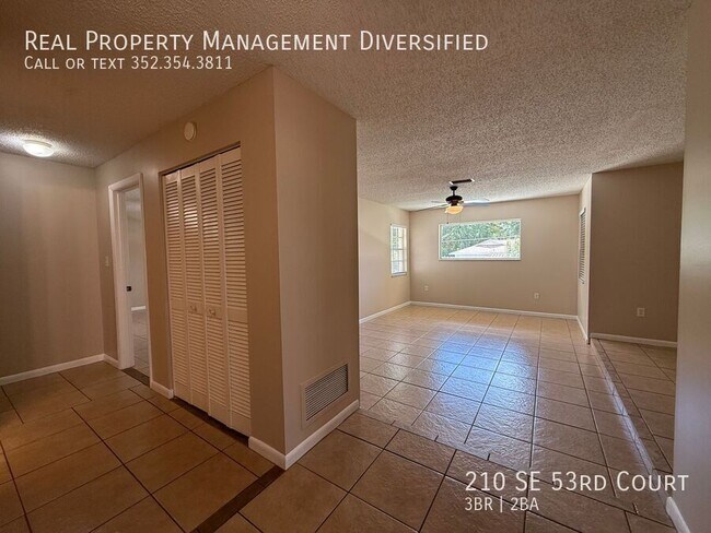 Building Photo - 210 SE 53rd Ct