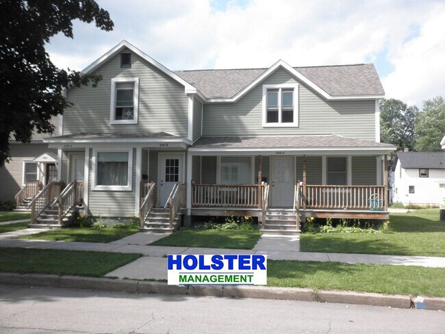 Primary Photo - 628 McClellan St