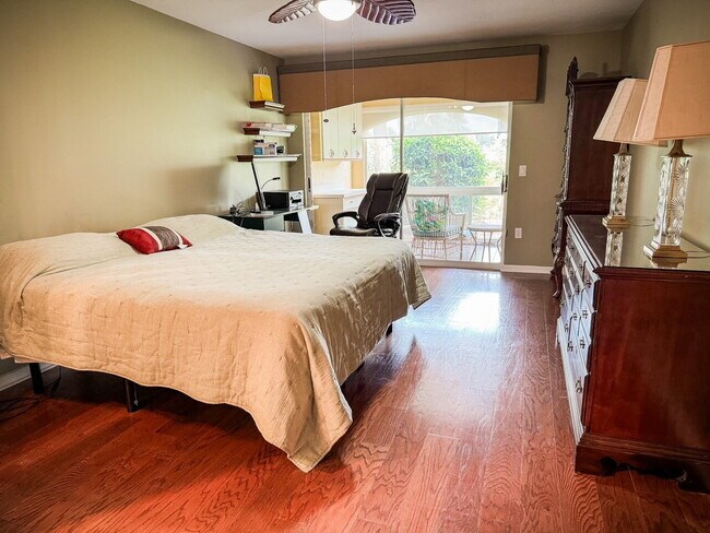 Building Photo - Gorgeous Meadows Rental! Furnished with garage!