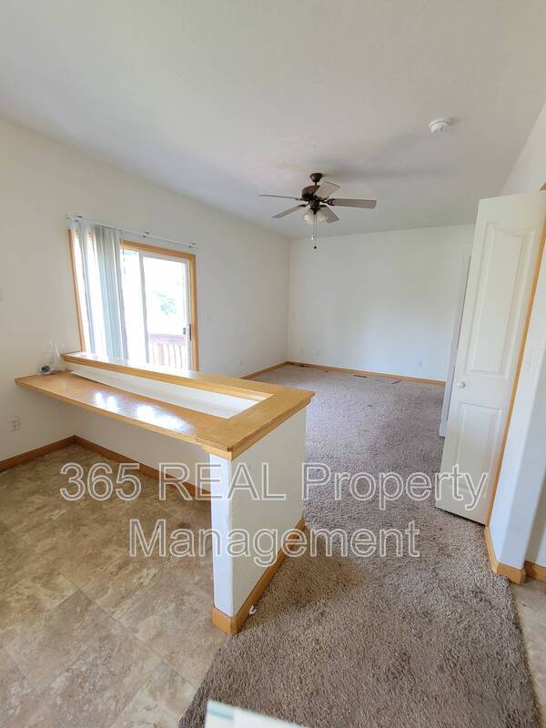 Building Photo - 6233 W 3rd Street Rd