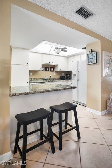 Building Photo - 3443 Gulf Shore Blvd N