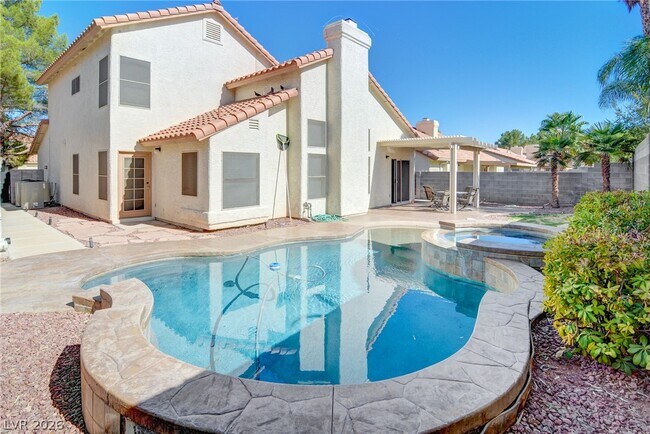 Building Photo - 217 S White Cloud Cir
