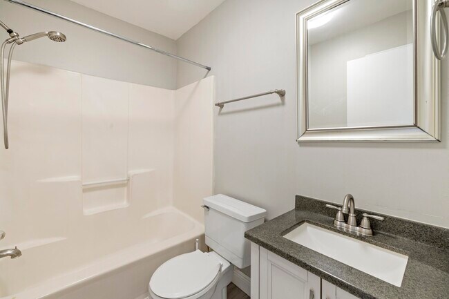 Building Photo - 2387 Gregory Dr