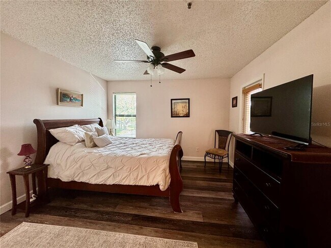 Building Photo - 4032 Crockers Lake Blvd