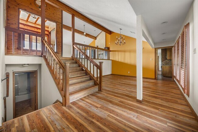 Building Photo - 6007 Ivy Hills Dr