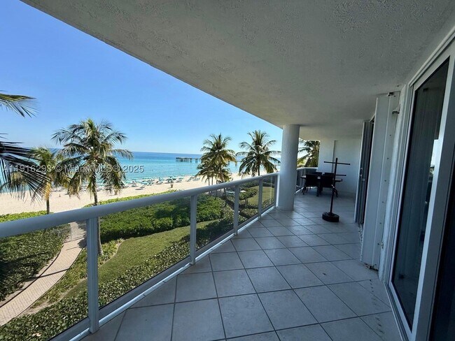 Building Photo - 16711 Collins Ave