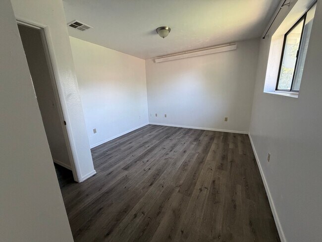 Building Photo - 3050 N Date Creek Dr