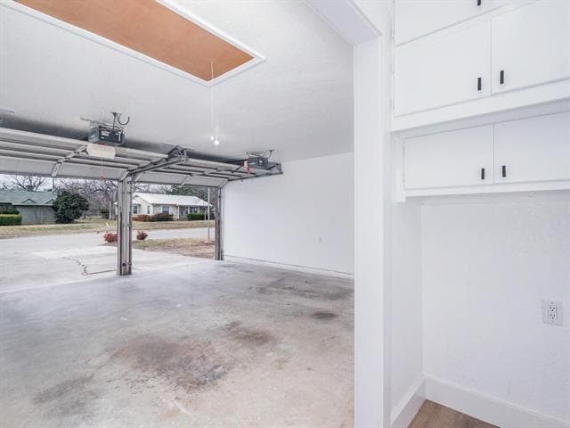 Building Photo - 2008 10th St