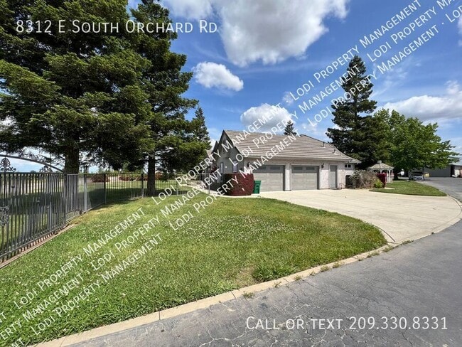 Building Photo - 8312 E Orchard Rd
