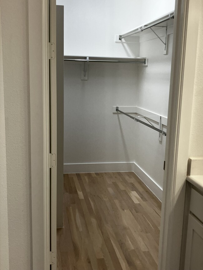 Building Photo - 522 Winners Cir