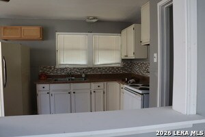 Building Photo - 203 Brooks Ave