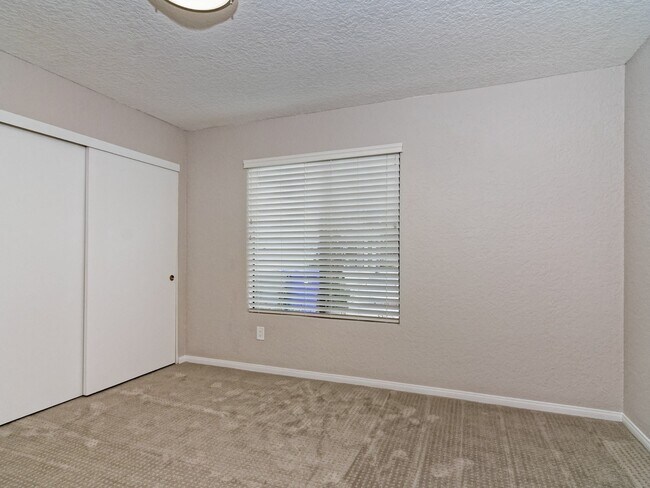 Building Photo - Remodeled Home On Quiet Cul-de-sac