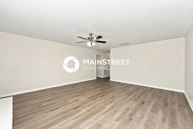 Building Photo - 4 Bedroom Pet-Friendly Home in ARLINGTON, TX with Main Street Renewal