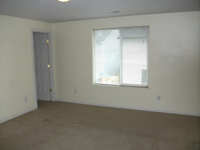 Building Photo - 15012 NE 68th Way
