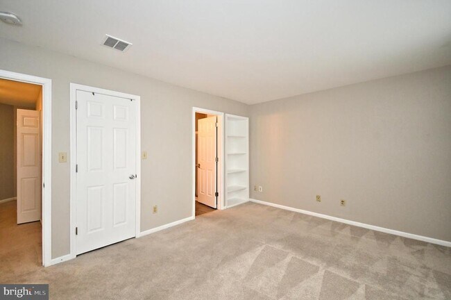 Building Photo - 4258 Red Oak Ct