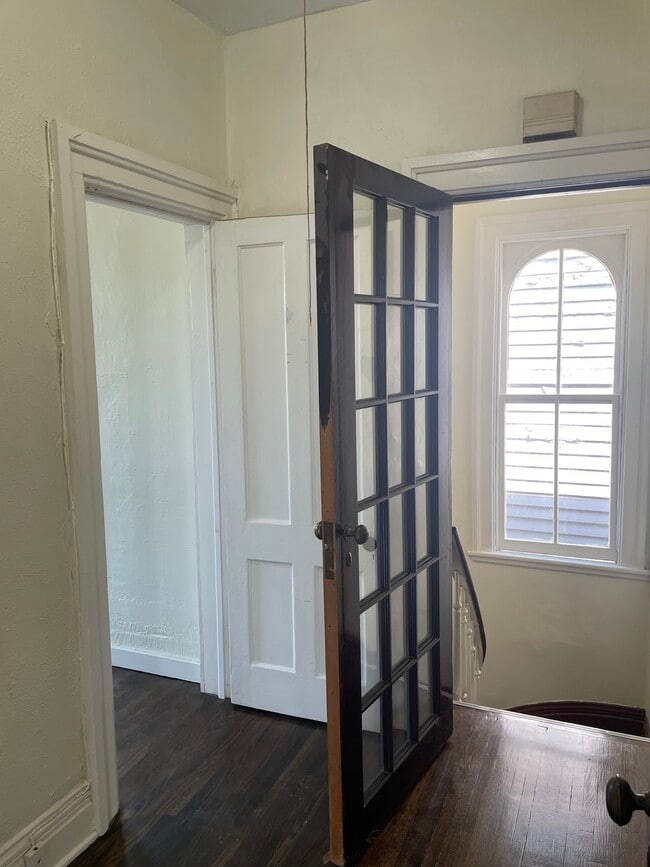 Building Photo - 321 Pennsylvania St