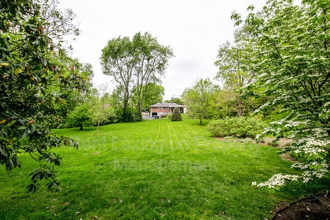 Building Photo - 149 Westgate Dr