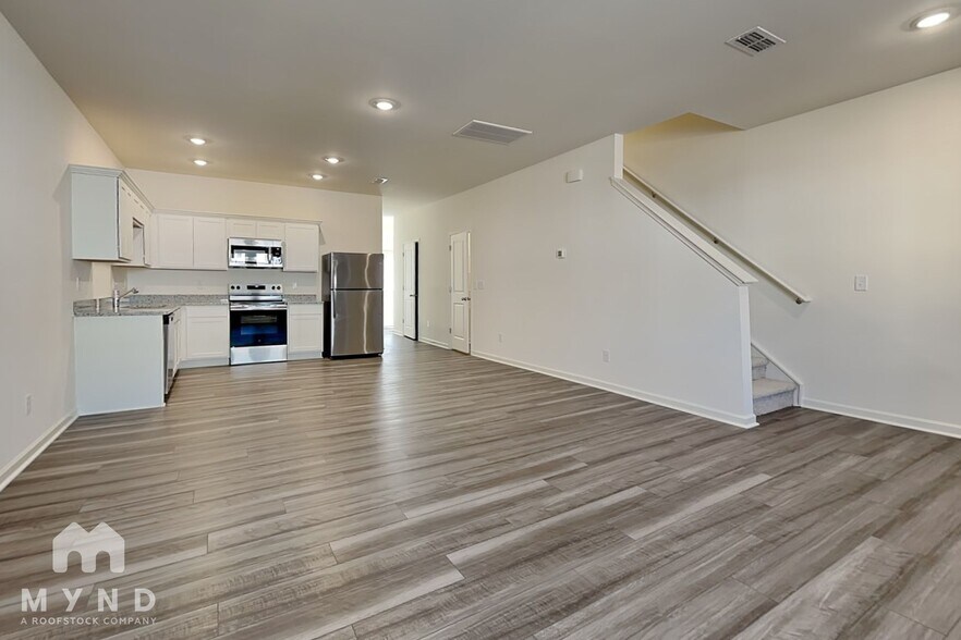 Building Photo - 3040 Fulong Dr