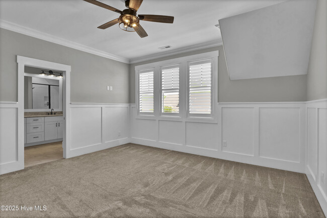 Building Photo - 856 Bedminister Ln