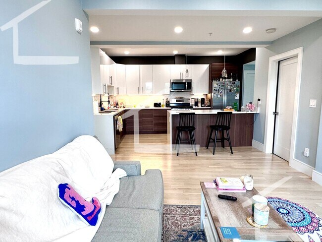 Building Photo - 9/1 No Fee! Newly renovated 3BR/2BA in the heart of Washington Sq!