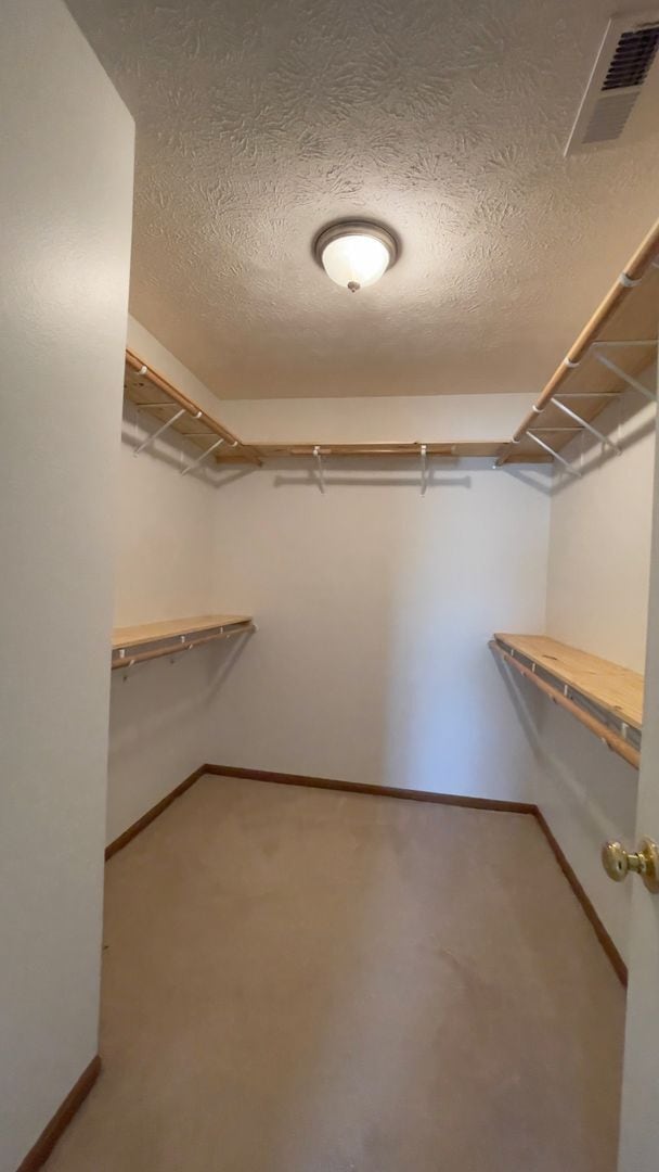 Building Photo - Charming 3BR/2BA Home in Brittany Chase with Fenced Yard & Fireplace