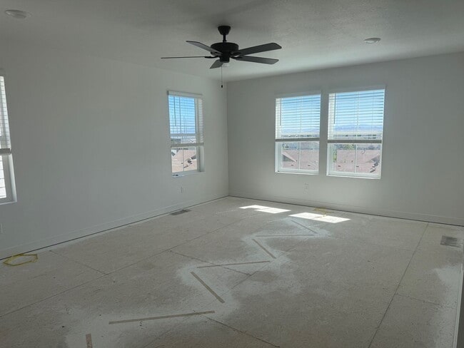 Building Photo - Half off first months rent - Beautiful new construction town home