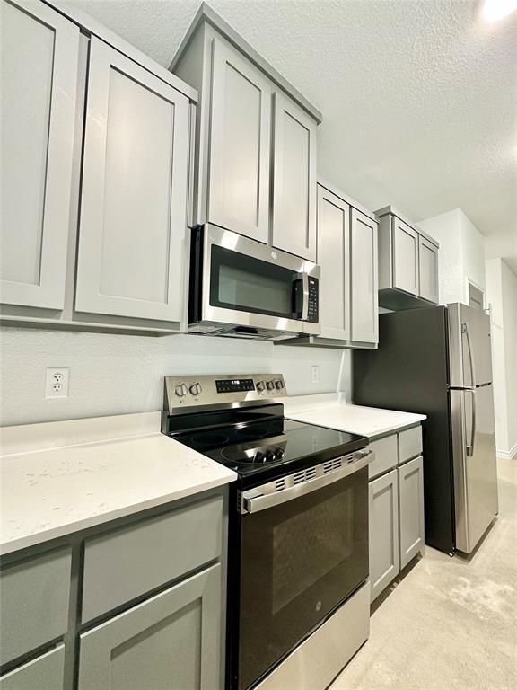 Building Photo - 2321 Ocean Ave