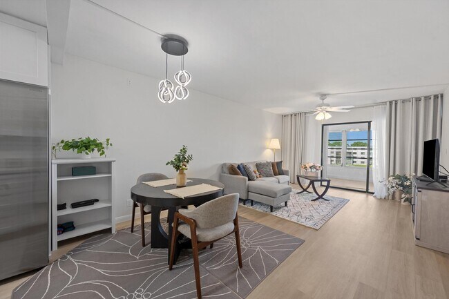 Building Photo - 9273 SW 8th St