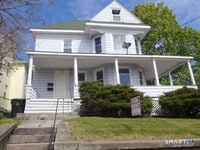 Building Photo - 835 Bank St