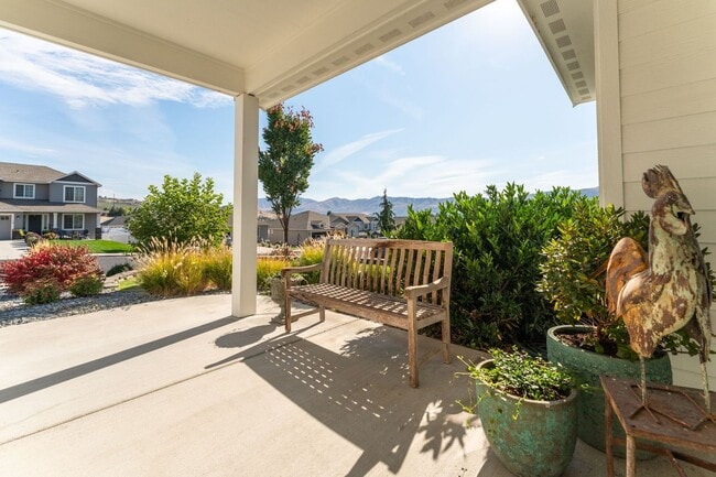 Building Photo - 3 Bedroom, 2 Bath Home