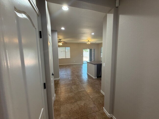 Building Photo - 2486 E Dulcinea Trail