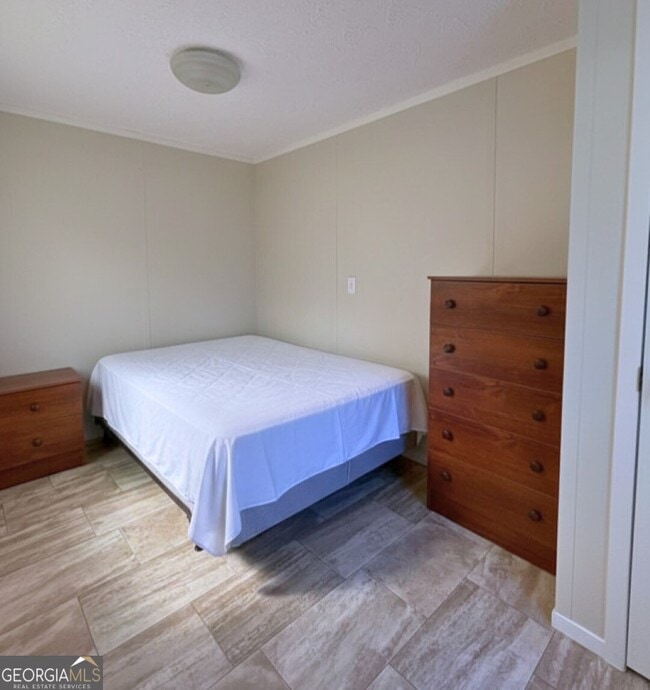 Building Photo - 203 Sloan St