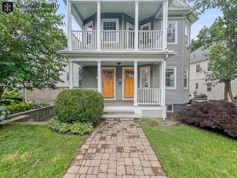 Building Photo - 94 Boylston St