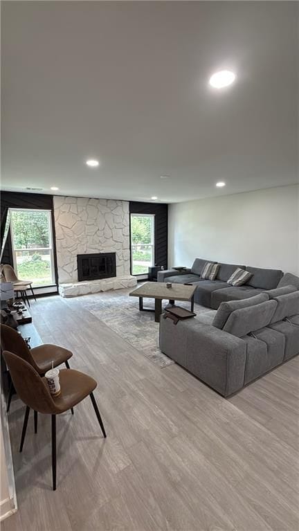 Building Photo - 980 Hilltop Ct