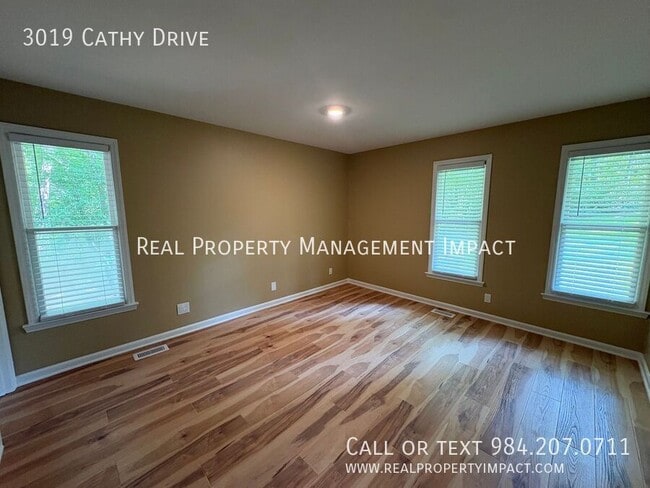 Building Photo - 3019 Cathy Dr