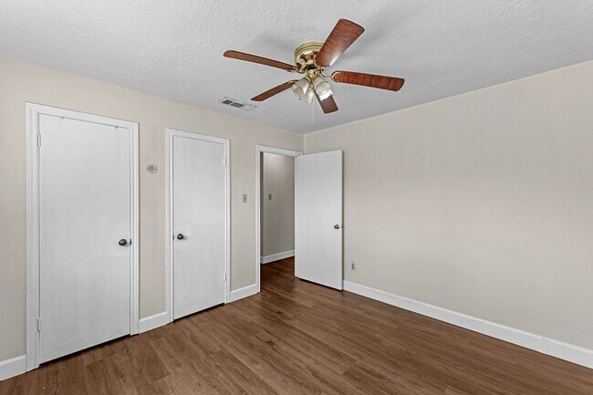 Building Photo - 11319 Briar Forest Dr