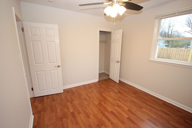 Building Photo - Renovated 2 Bedroom, 1 Bath Single-Family Home