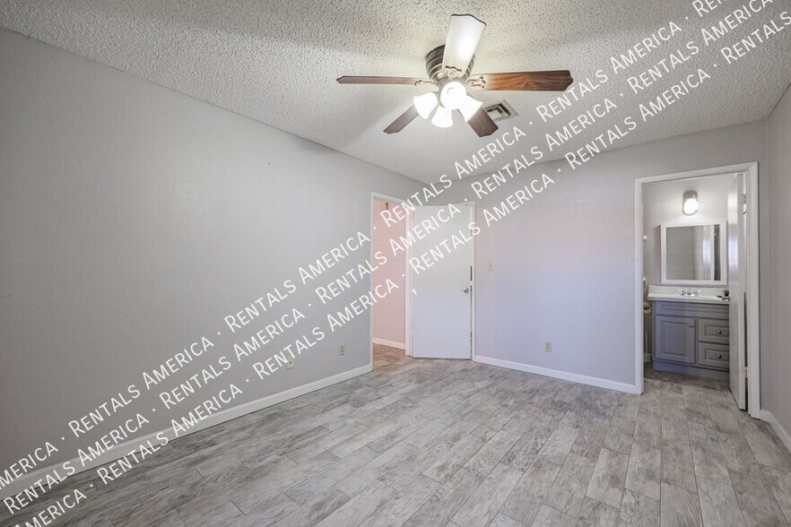 Building Photo - 9020 W Highland Ave