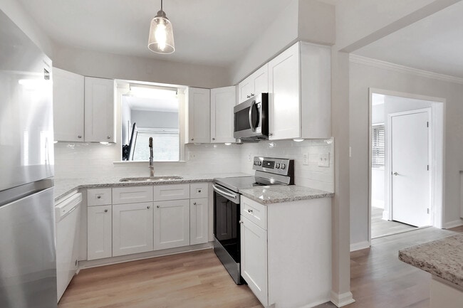 Building Photo - 60 Chaumont Square NW