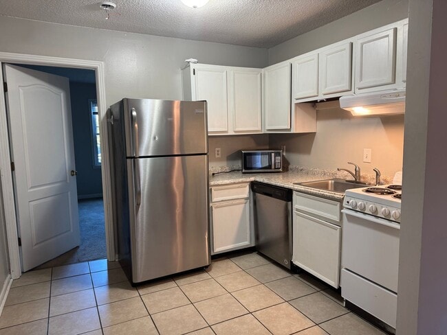 Building Photo - Great 1BR Unit
