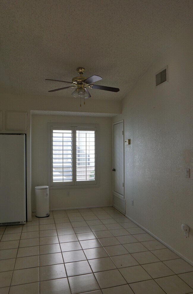 Building Photo - 77818 Calypso Rd