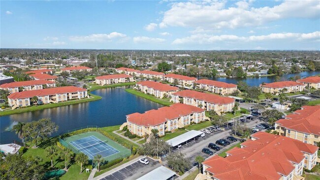 Building Photo - 1005 Villagio Cir