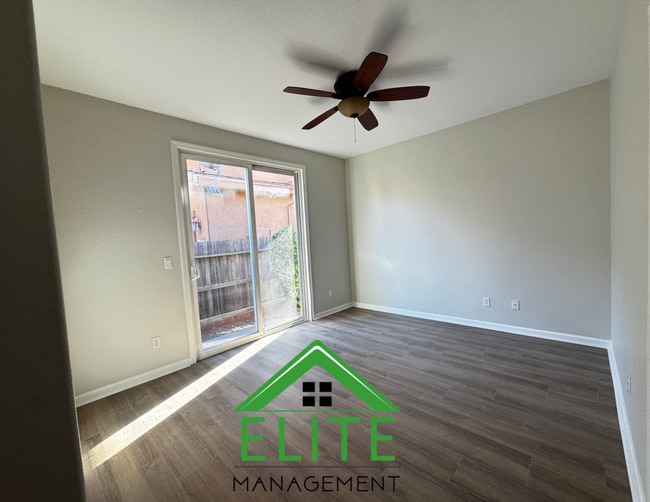 Building Photo - Beautiful 3 Bedroom, 2 Bath Home in Desira...