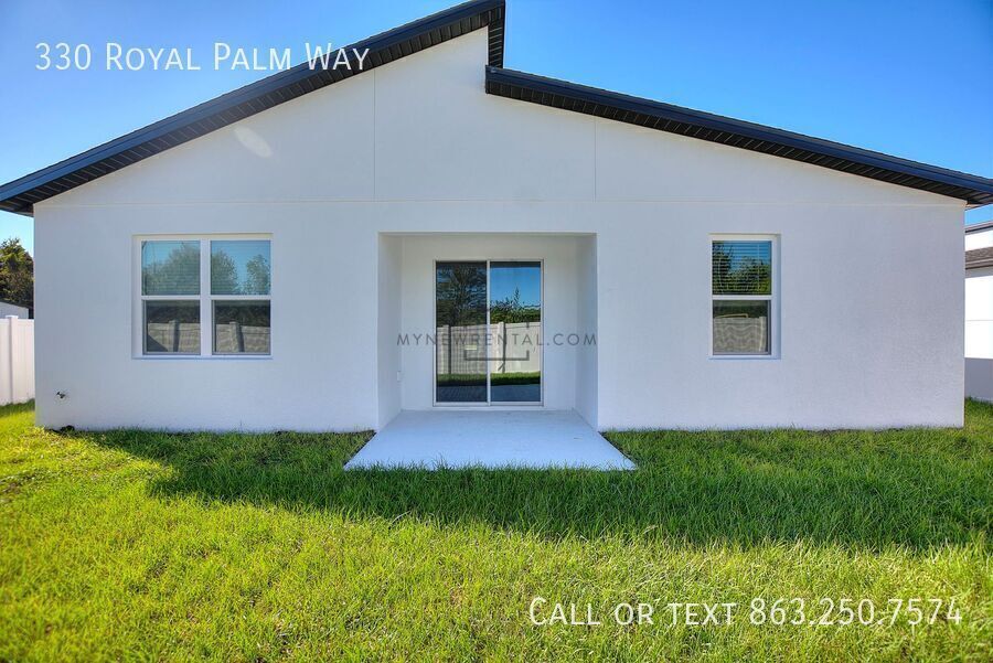 Building Photo - 330 Royal Palm Wy