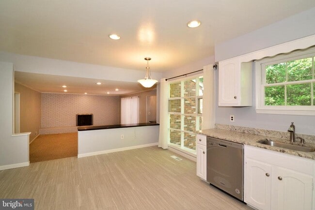 Building Photo - 1317 Forestwood Dr