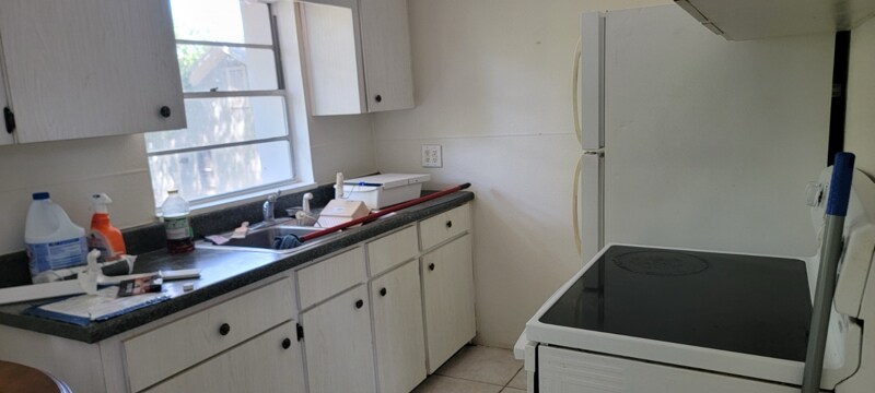 Building Photo - 115 5th St NE